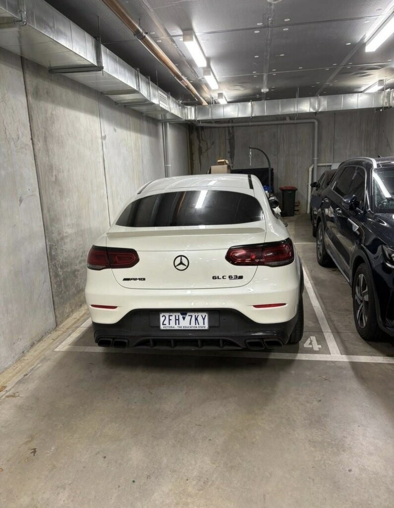 Mercedes Benz Glc-class image 3
