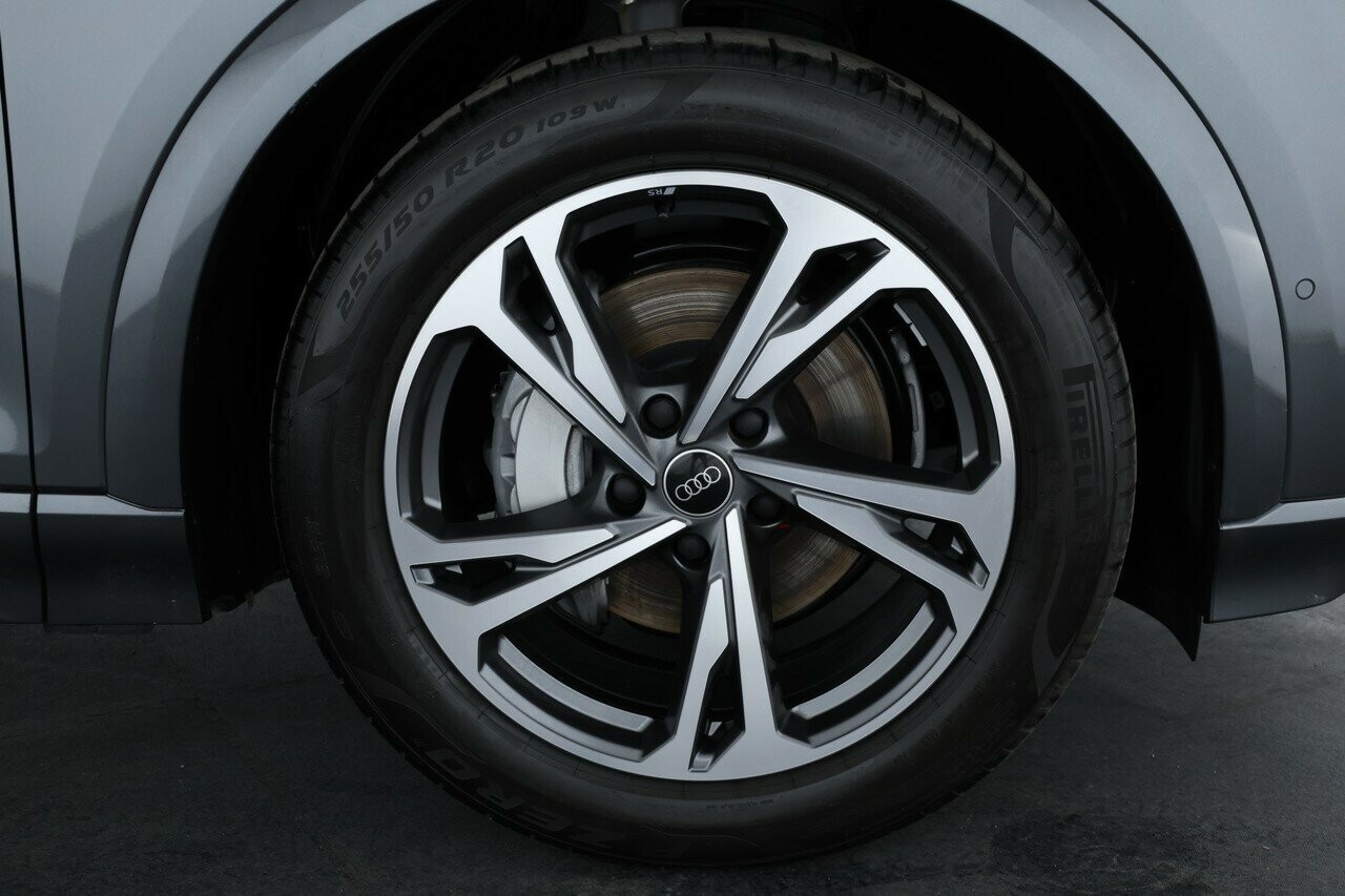 Audi Q6 E-tron image 4