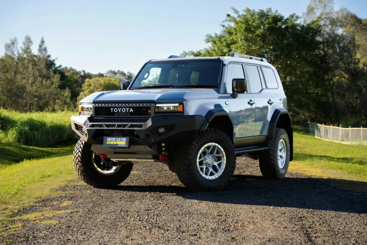 Toyota Landcruiser Prado image 1