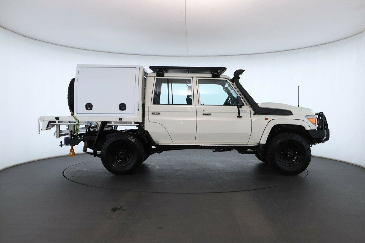 Toyota Landcruiser image 3