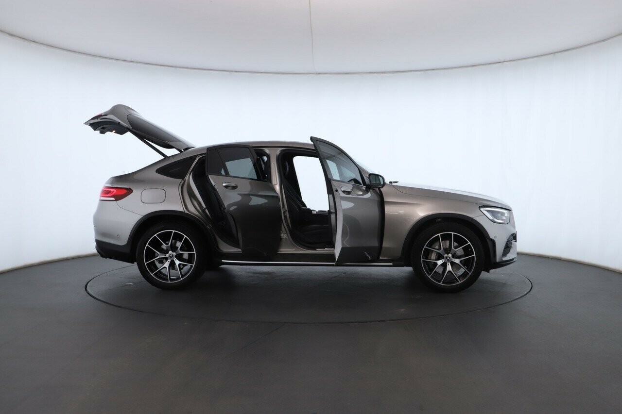 Mercedes Benz Glc-class image 2