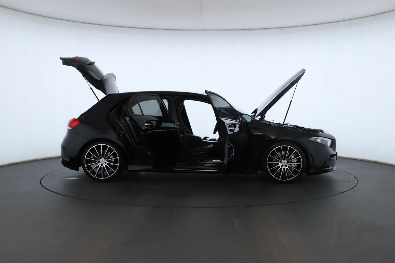Mercedes Benz A-class image 2