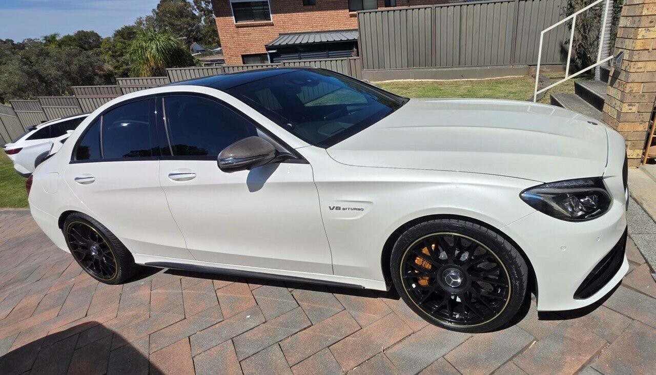 Mercedes Benz C-class image 2