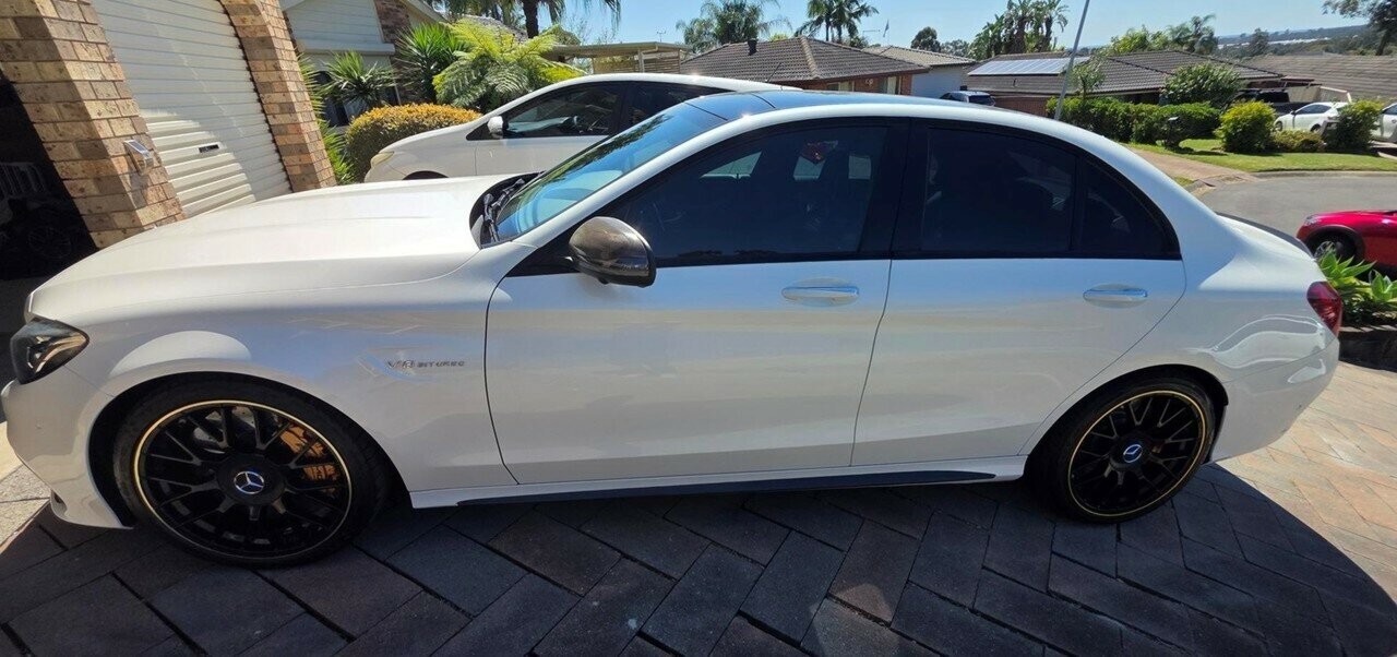 Mercedes Benz C-class image 4