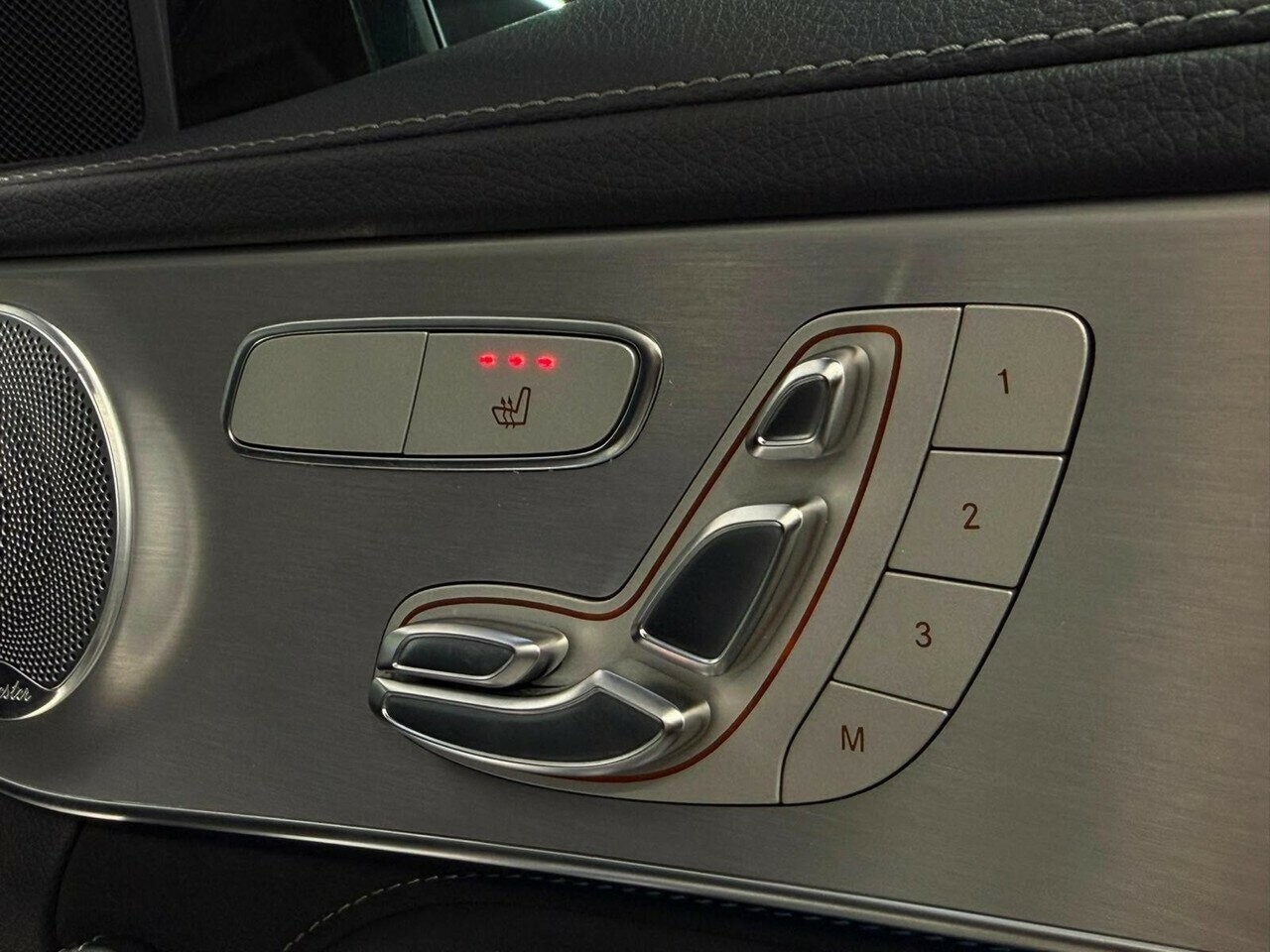 Mercedes Benz C-class image 4
