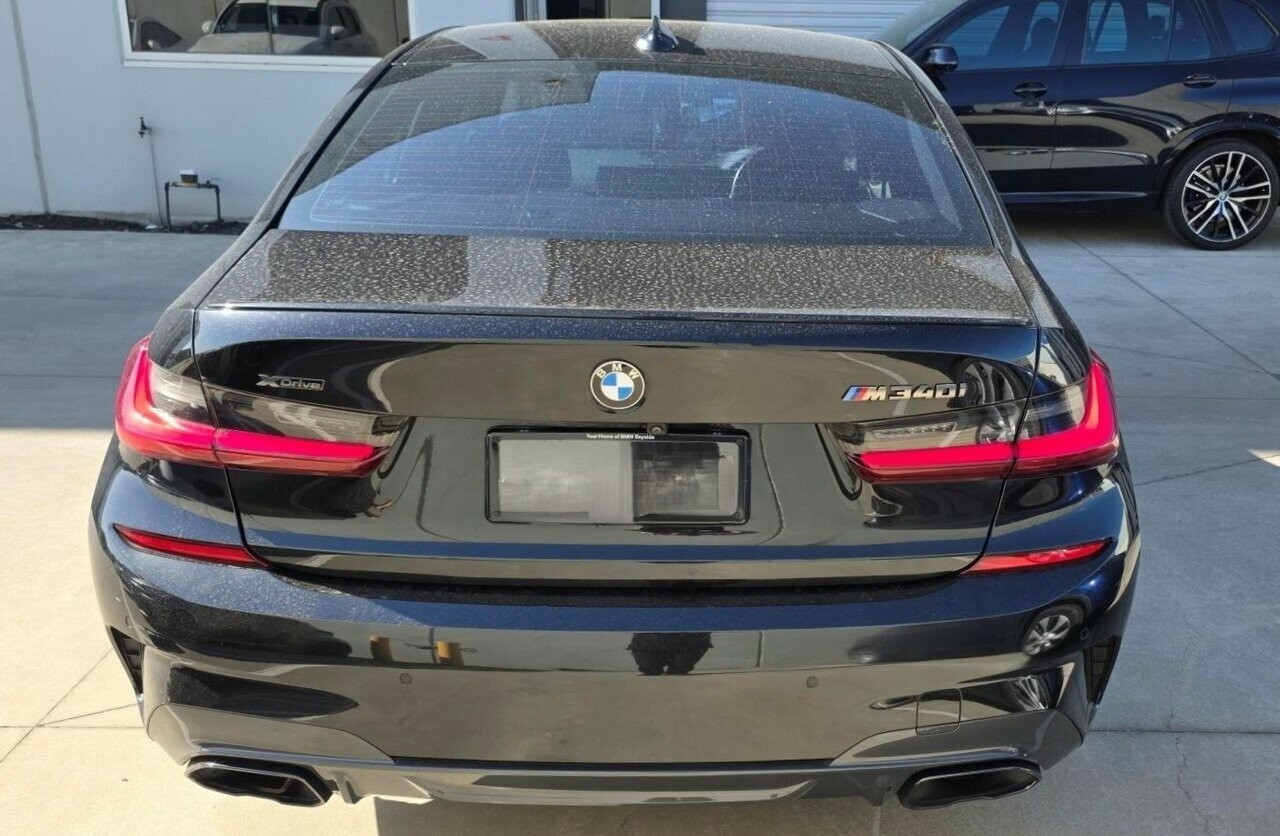 BMW 3 Series image 2