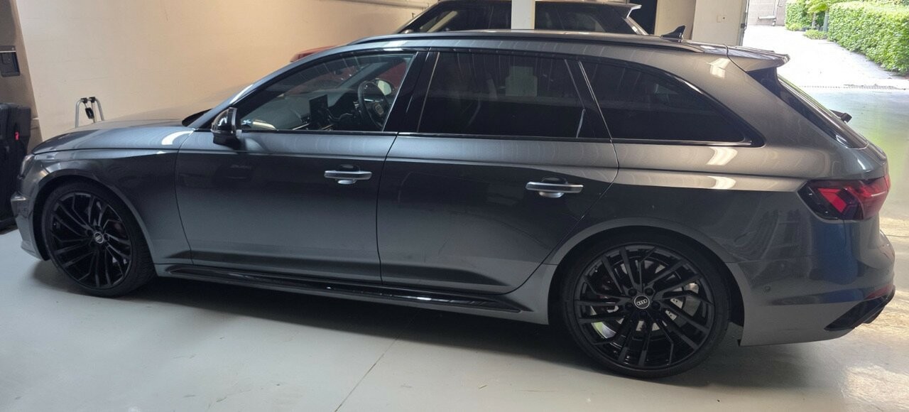 Audi Rs4 image 3