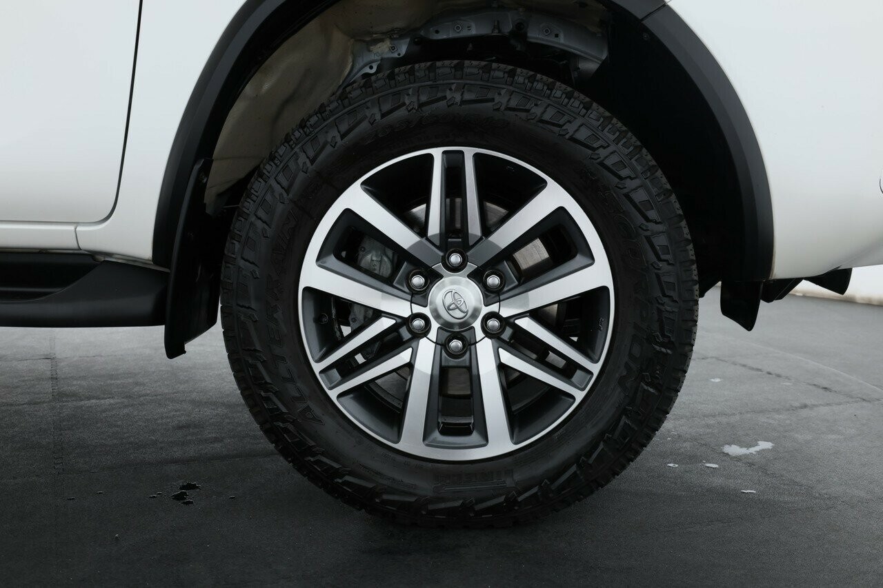 Toyota Fortuner image 4