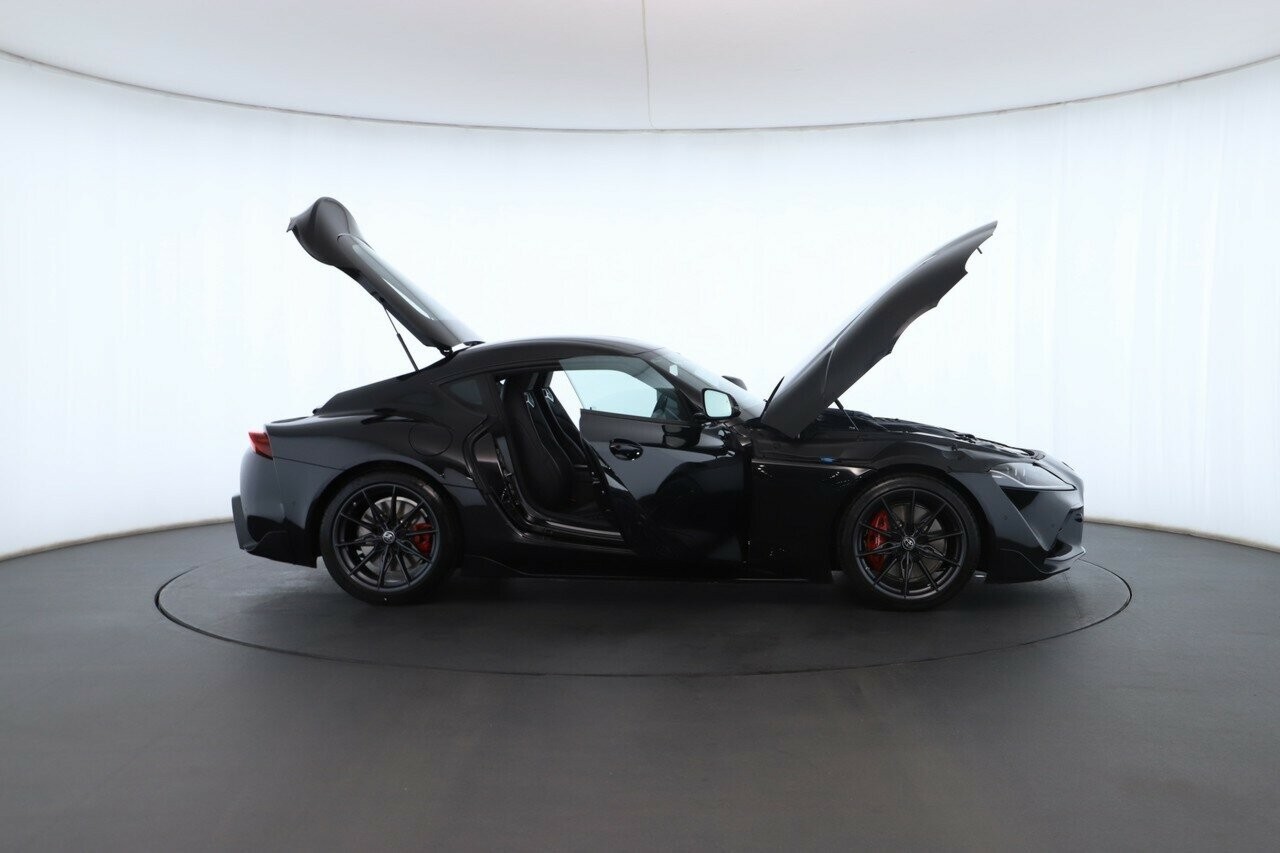 Toyota Supra image 2