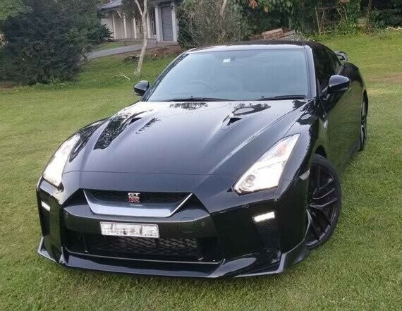 Nissan Gt-r image 1