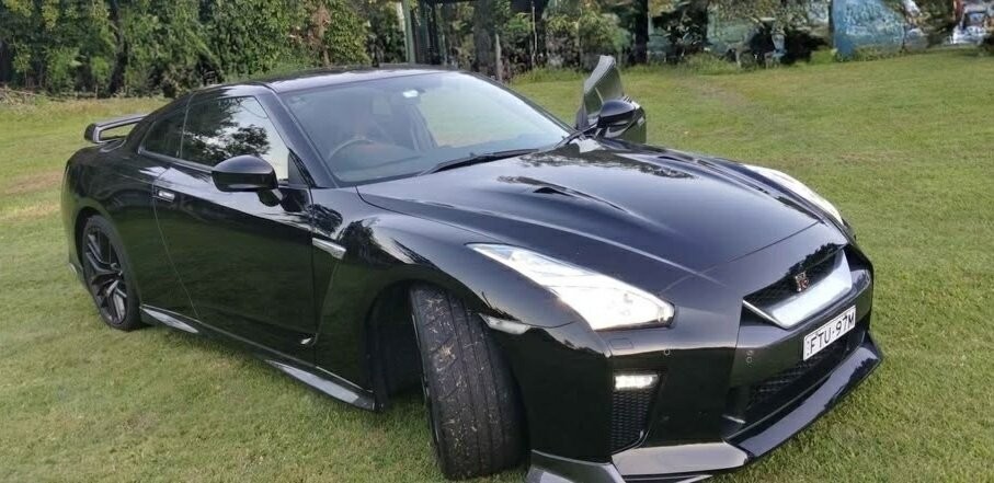 Nissan Gt-r image 2