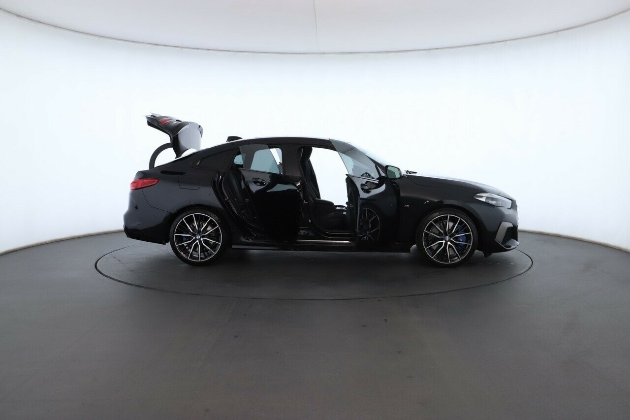 BMW 2 Series image 2