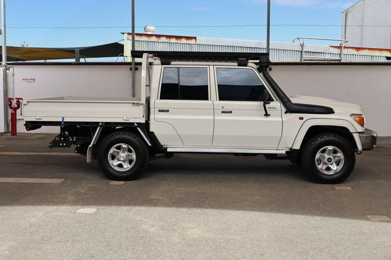 Toyota Landcruiser image 2