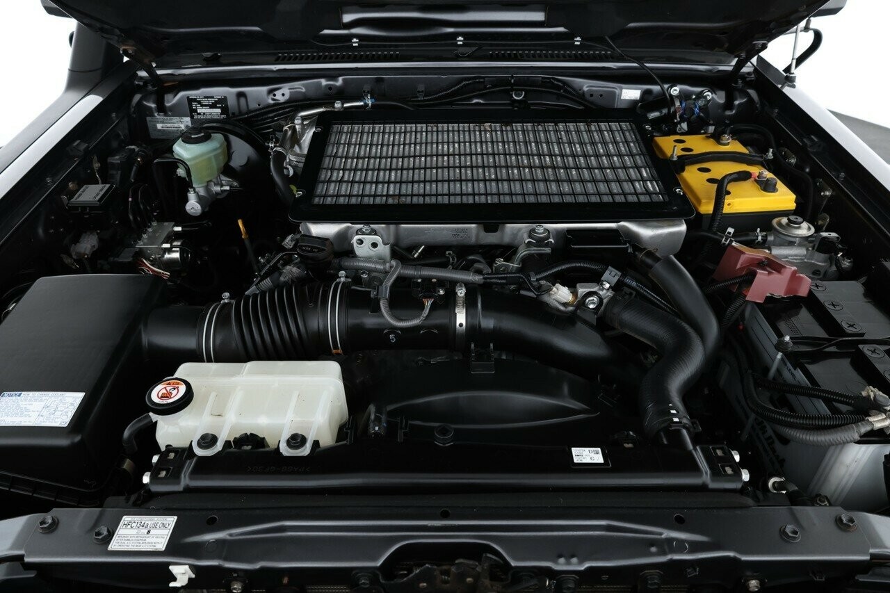 Toyota Landcruiser image 3