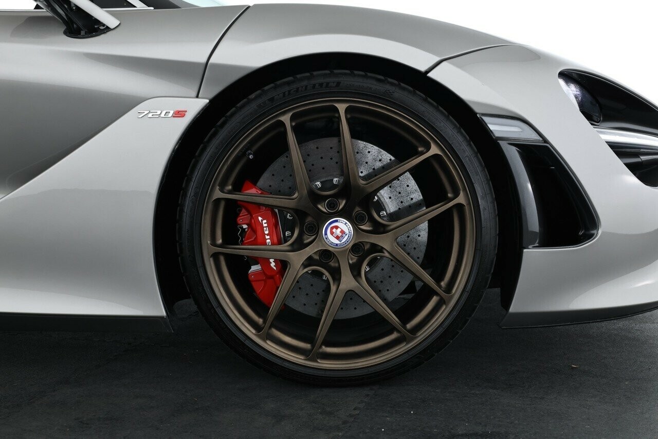 Mclaren 720s image 4