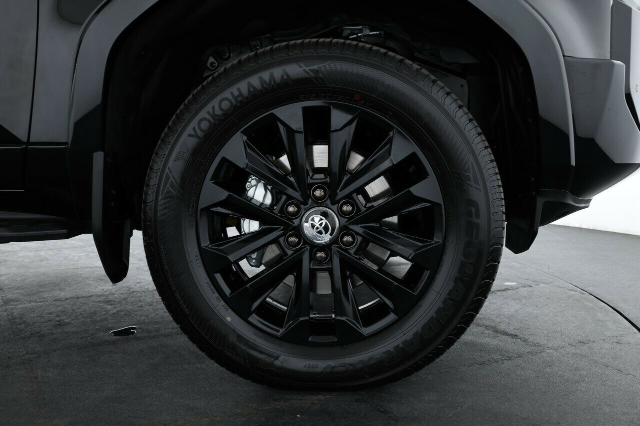 Toyota Landcruiser Prado image 4