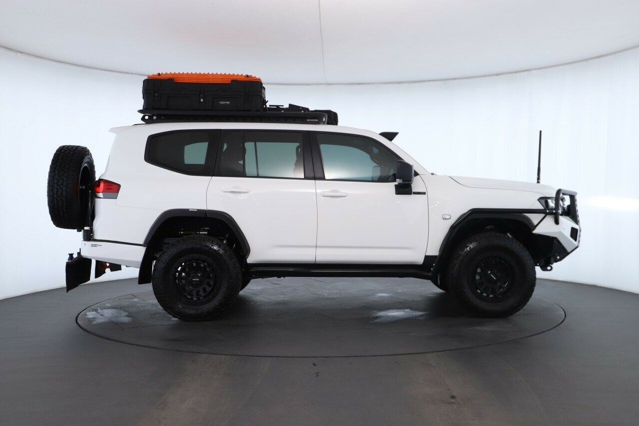 Toyota Landcruiser image 3