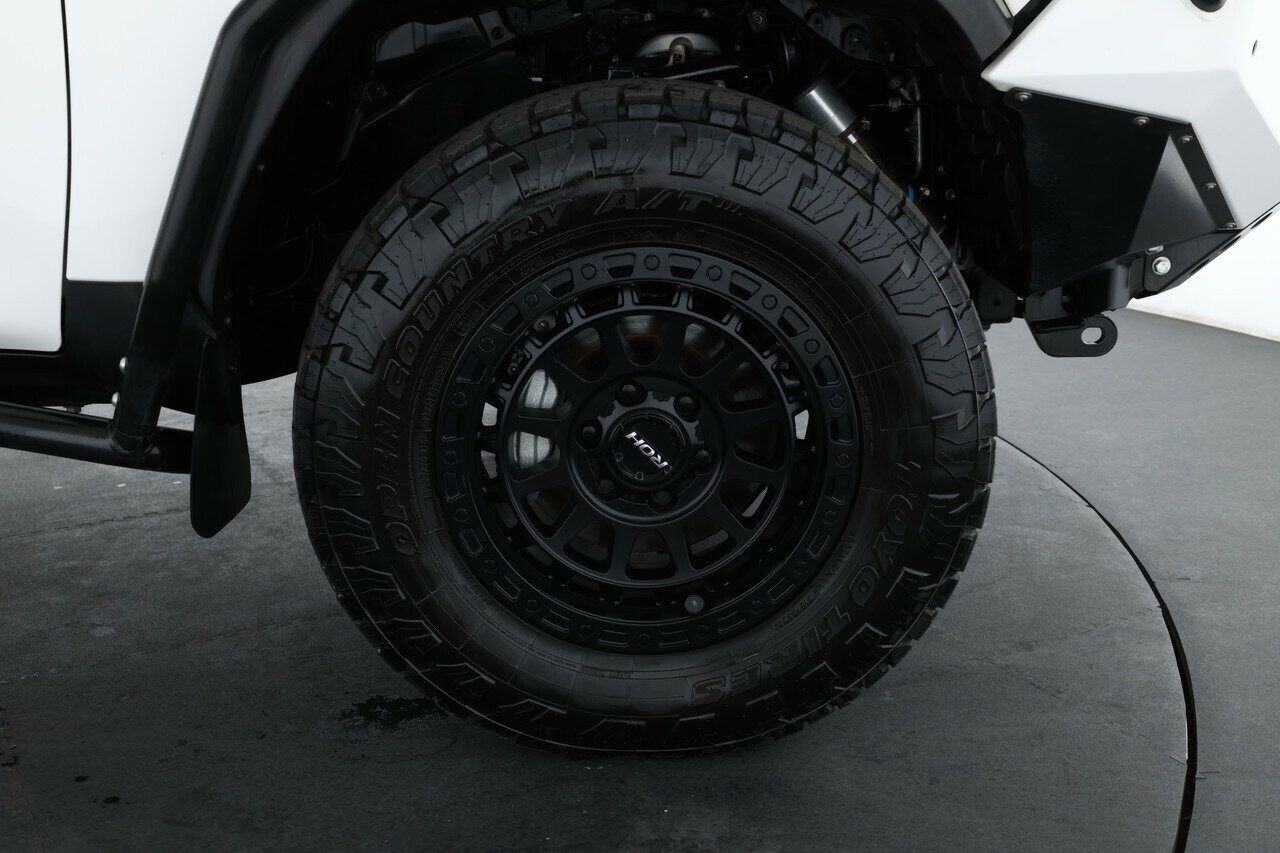 Toyota Landcruiser image 4