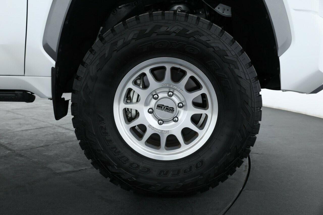 Toyota Tundra image 4