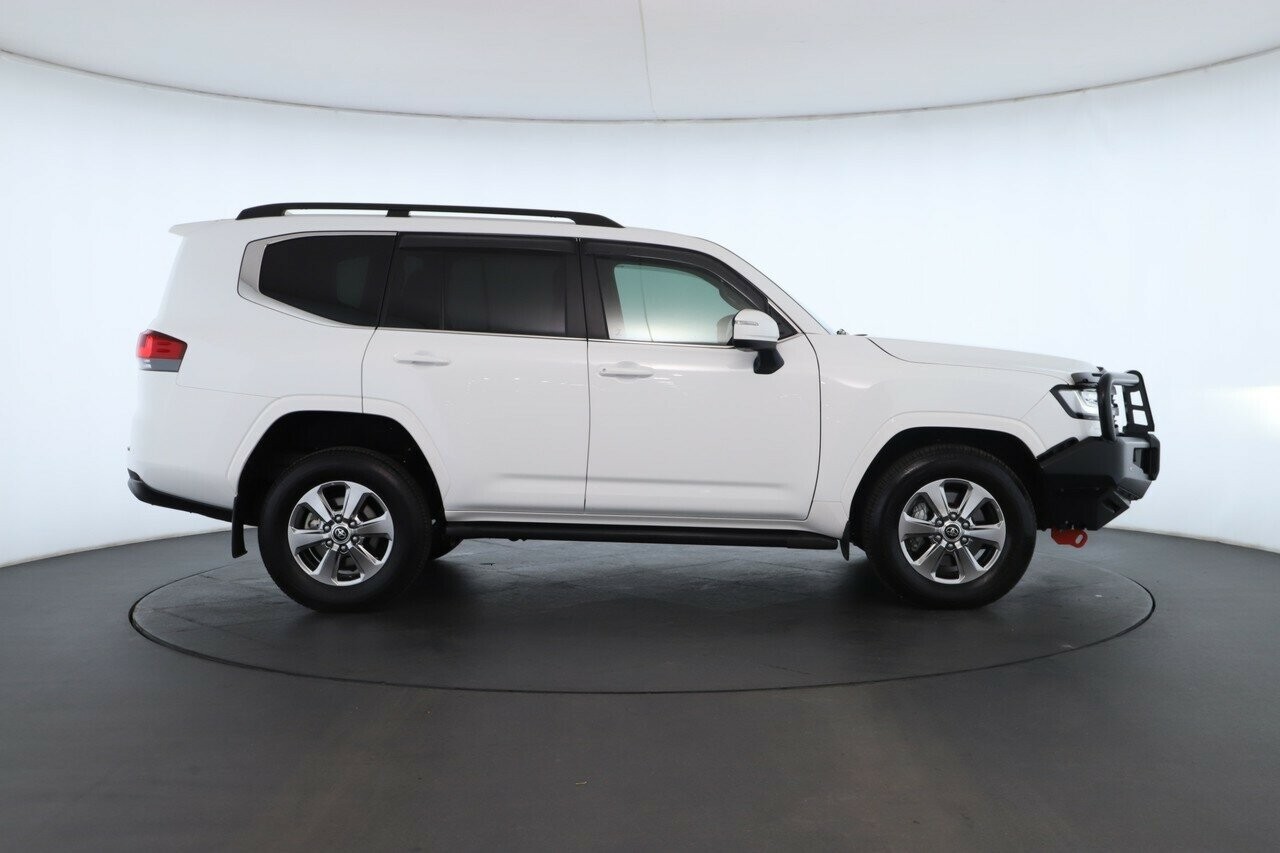 Toyota Landcruiser image 3