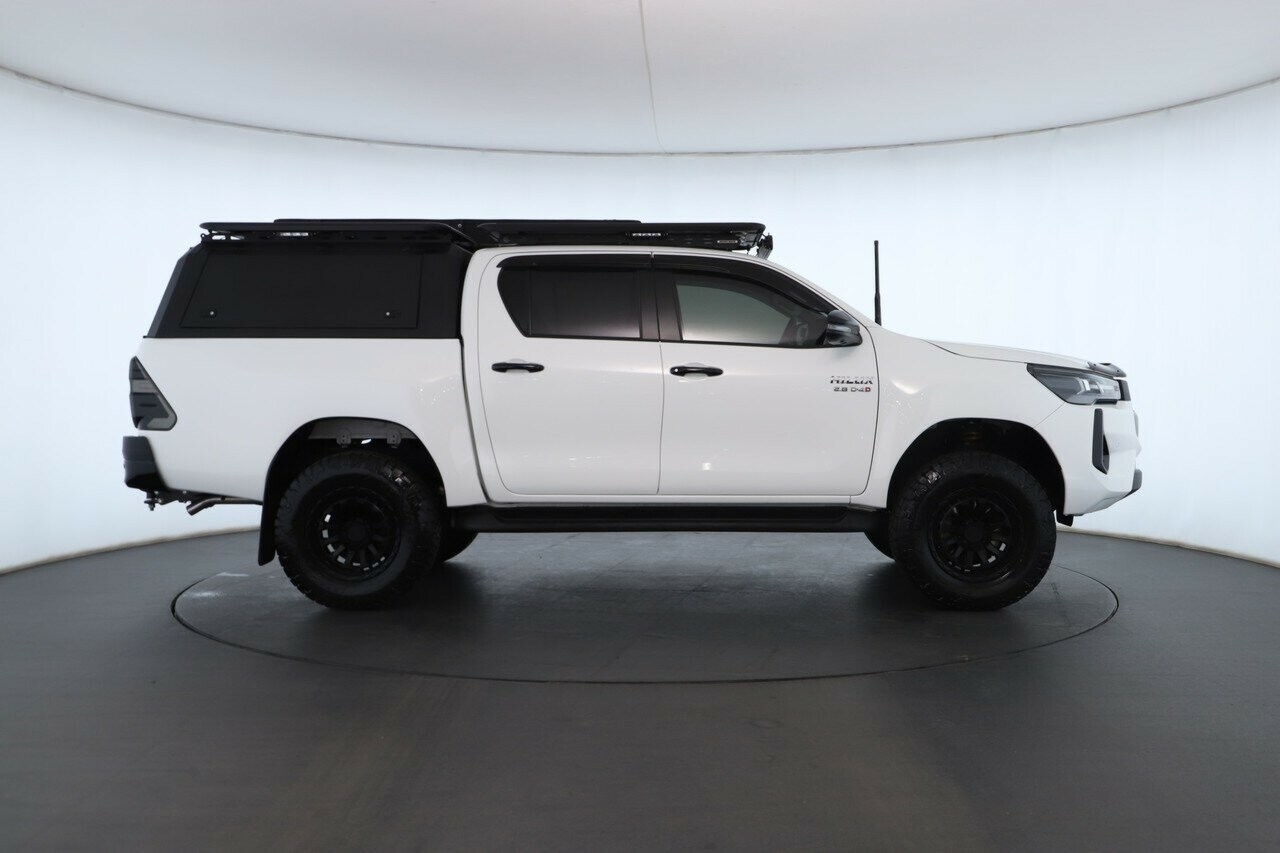 Toyota Hilux image 3