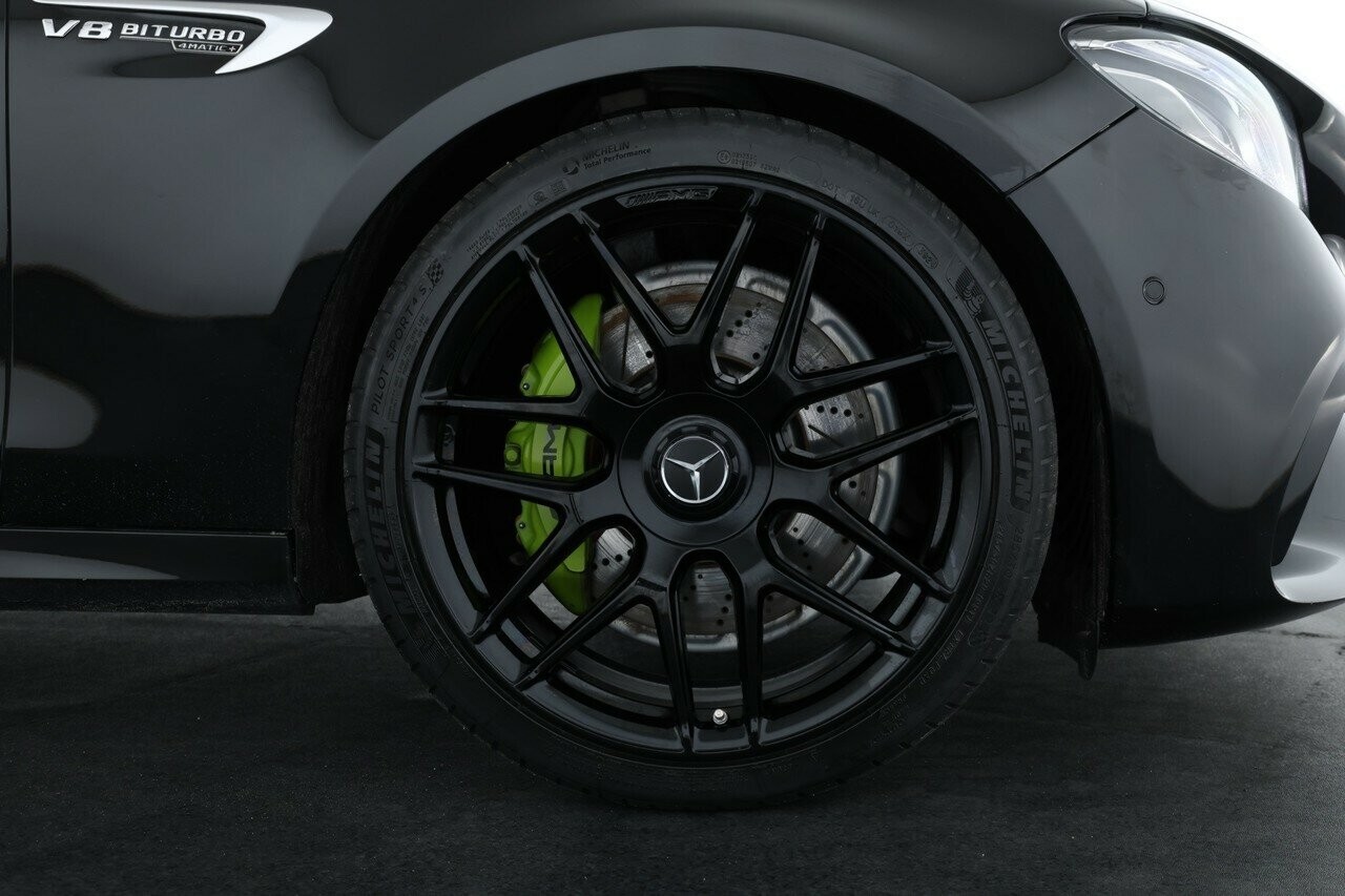 Mercedes Benz E-class image 4