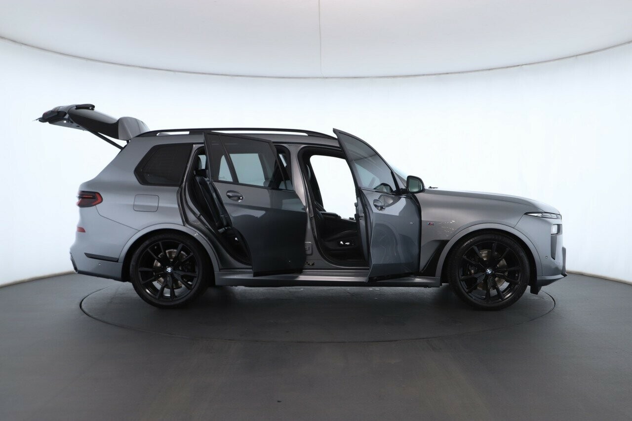 BMW X7 image 2