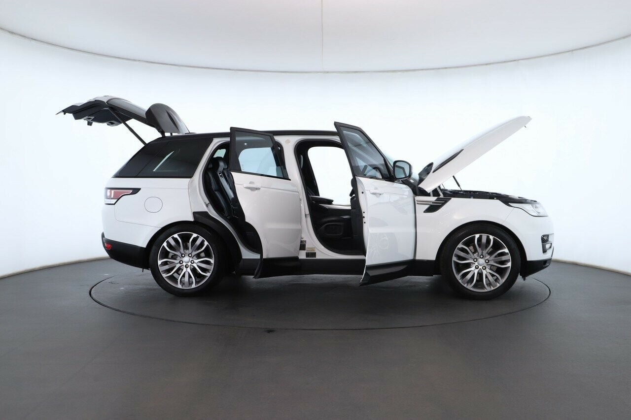 Land Rover Range Rover Sport image 2