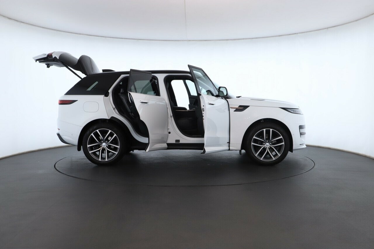 Land Rover Range Rover Sport image 2