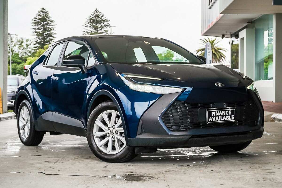 Toyota C-hr image 1