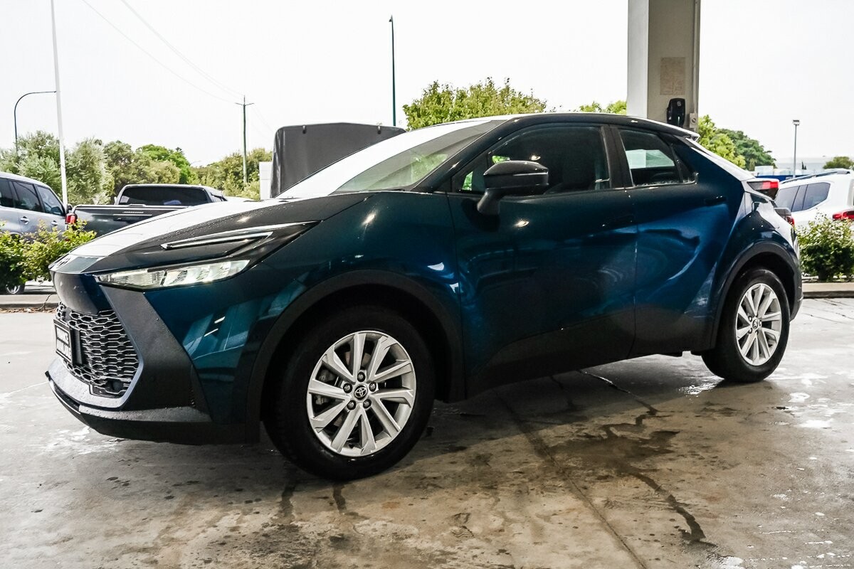 Toyota C-hr image 4
