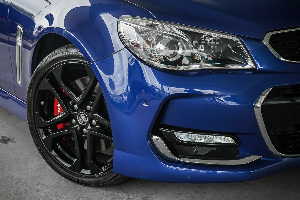 Holden Commodore image 2