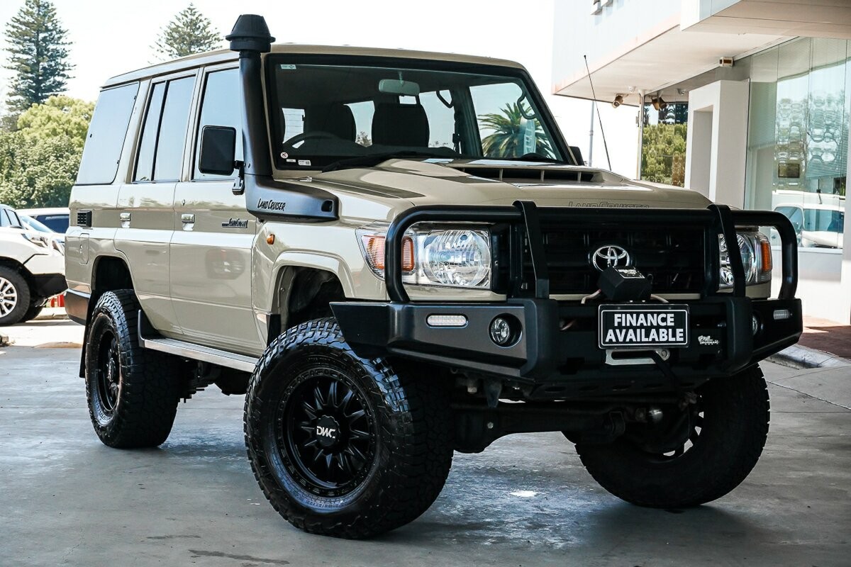 Toyota Landcruiser image 1
