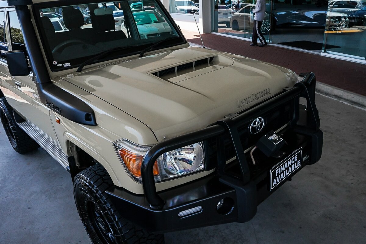 Toyota Landcruiser image 3