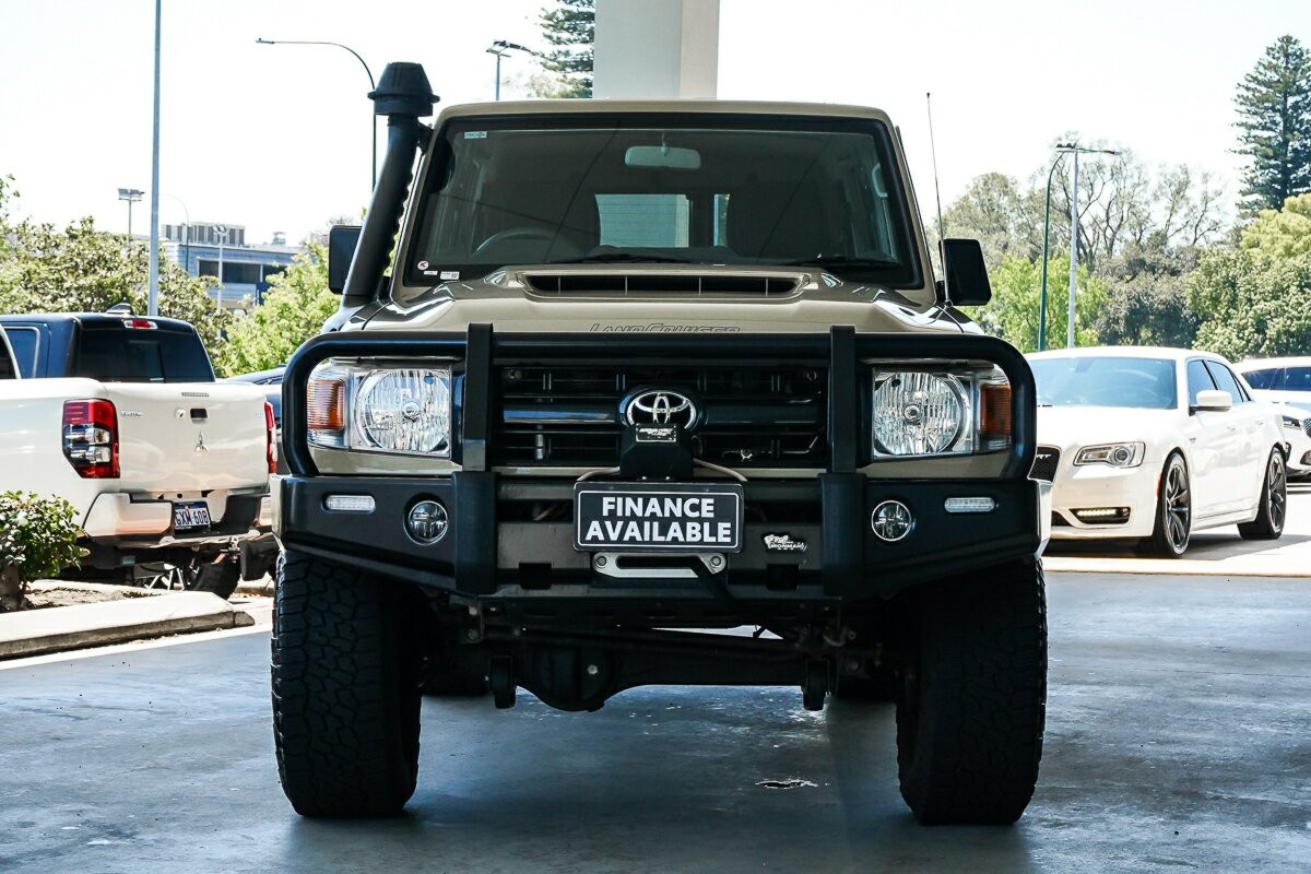 Toyota Landcruiser image 4