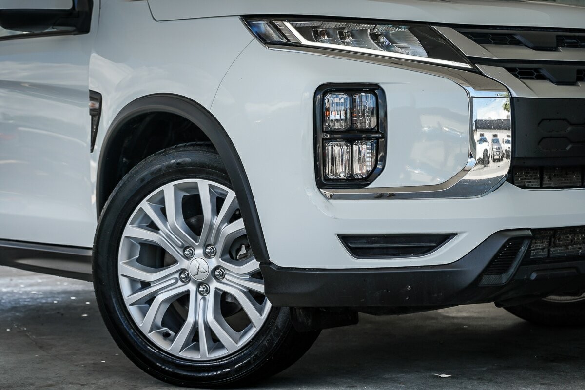 Mitsubishi Asx image 2