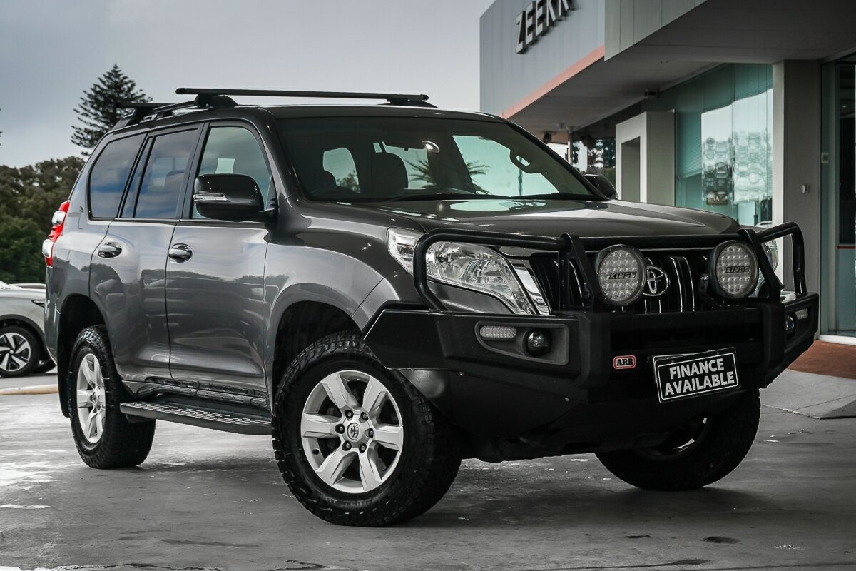 Toyota Landcruiser Prado image 1