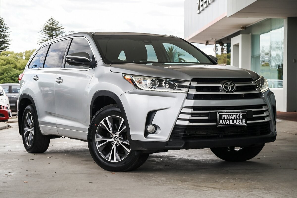 Toyota Kluger image 1