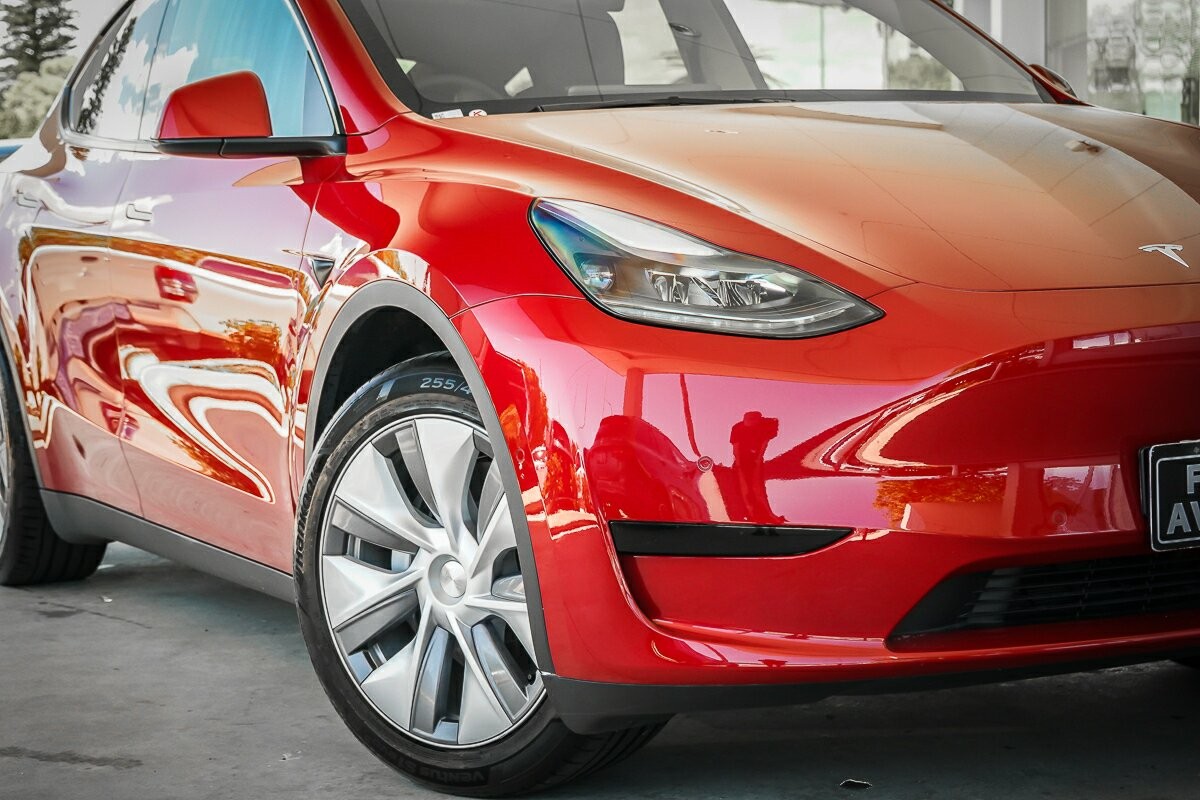 Tesla Model Y image 2
