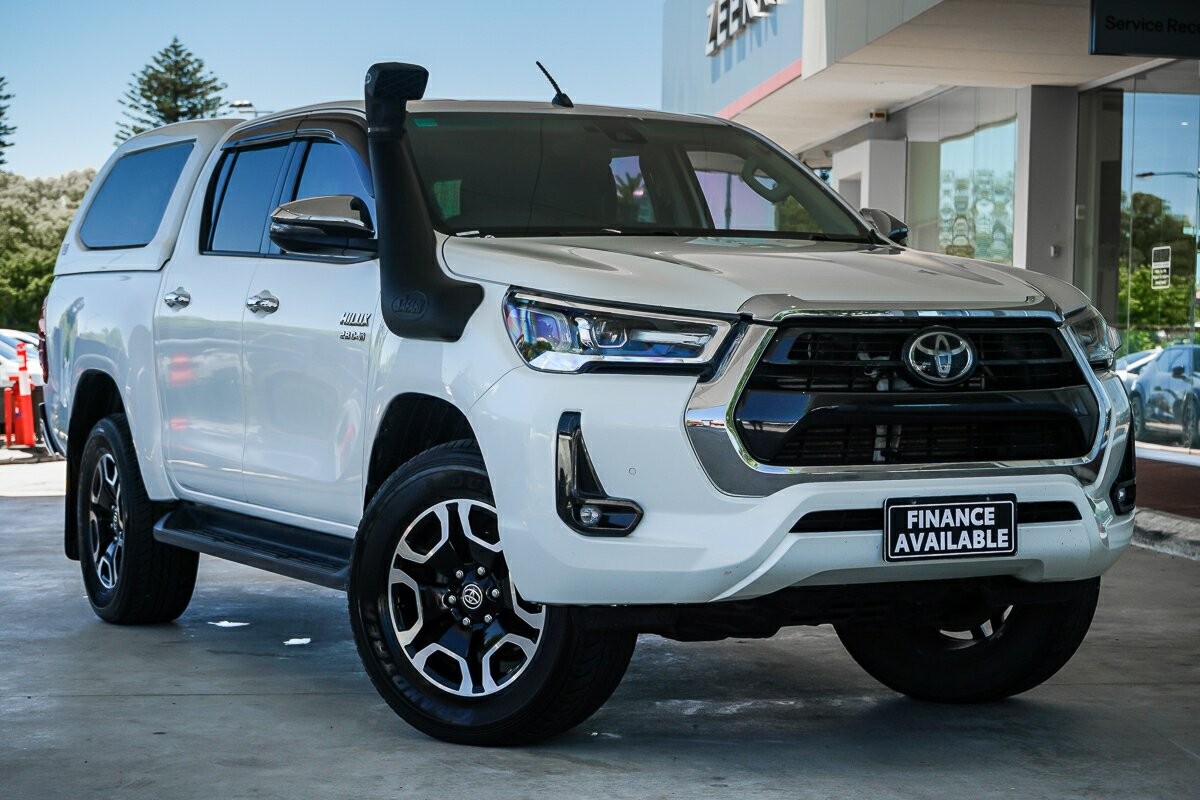 Toyota Hilux image 1