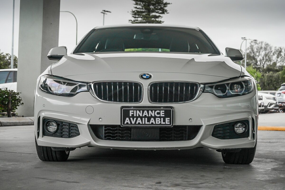 BMW 4 Series image 3