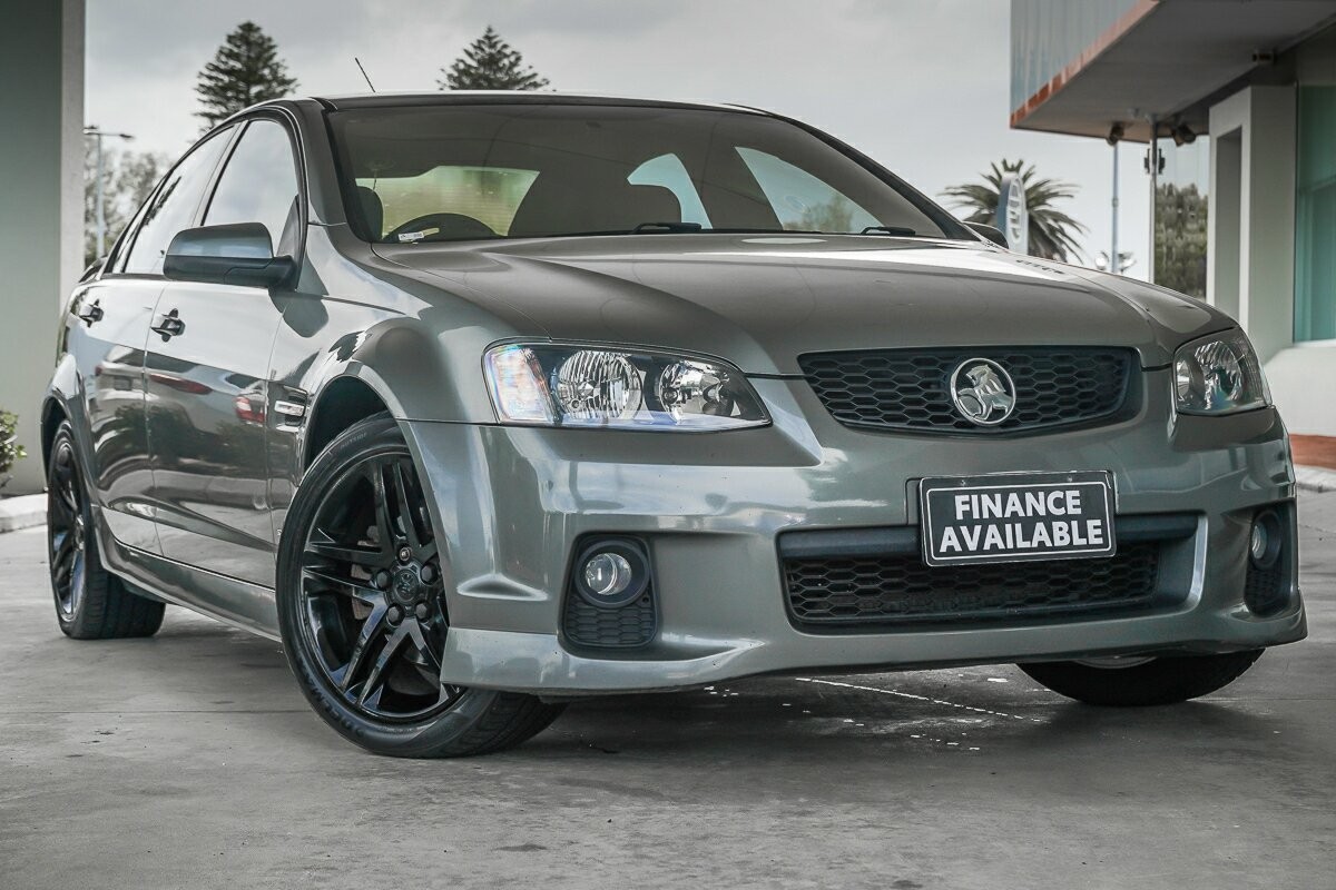 Holden Commodore image 1