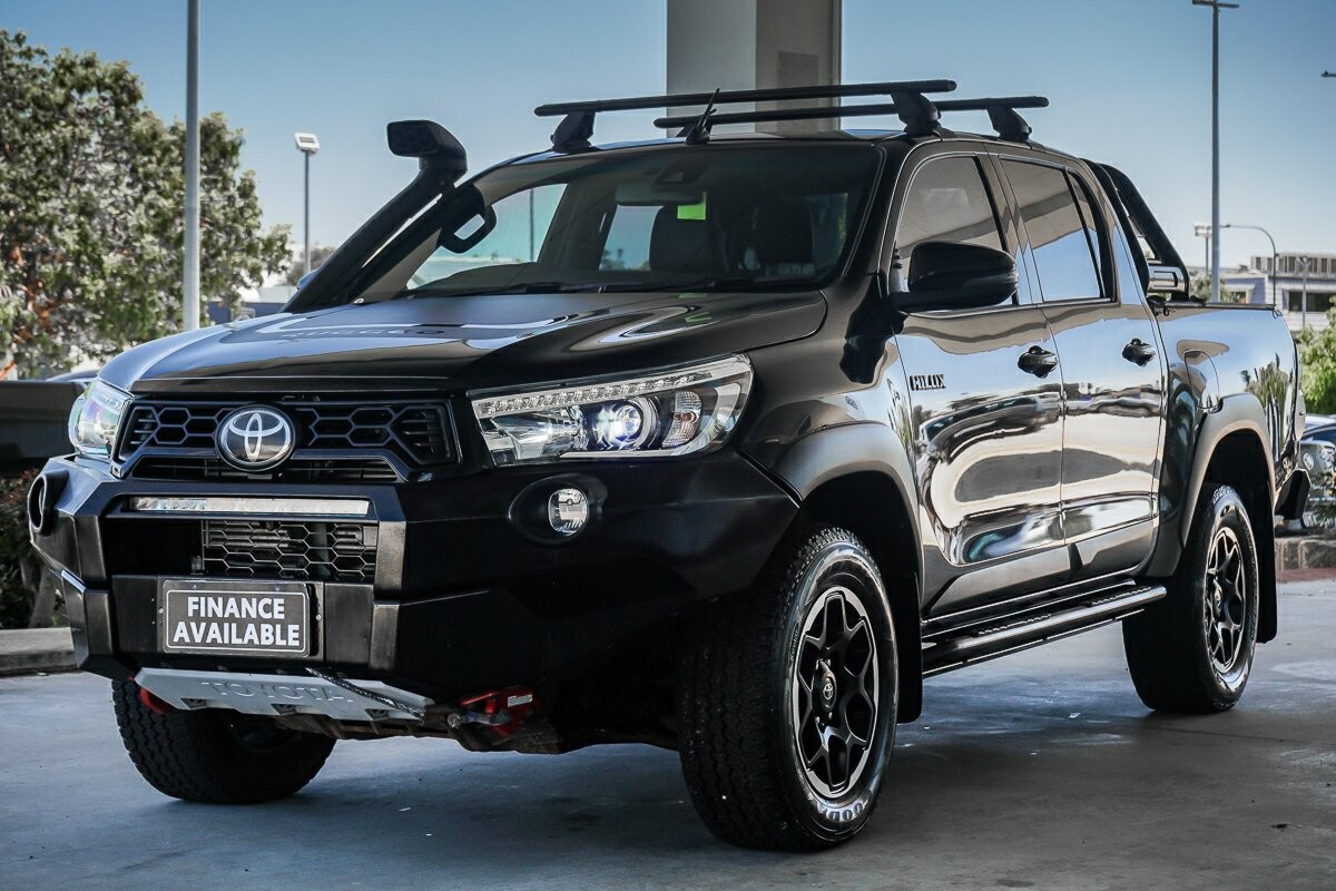 Toyota Hilux image 4