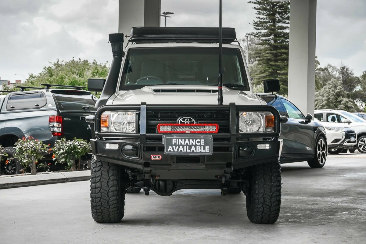 Toyota Landcruiser image 3