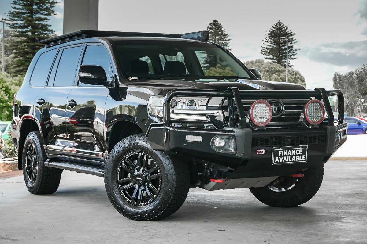 Toyota Landcruiser image 1