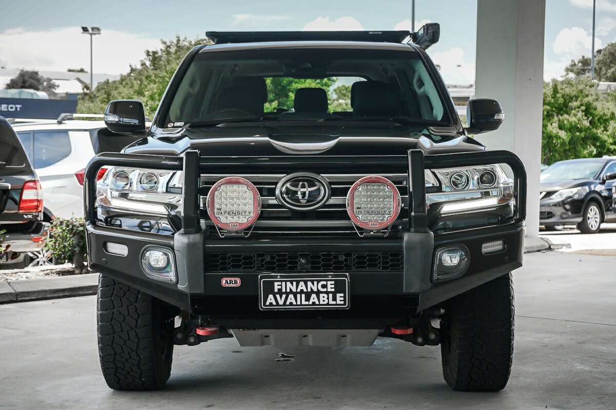 Toyota Landcruiser image 3