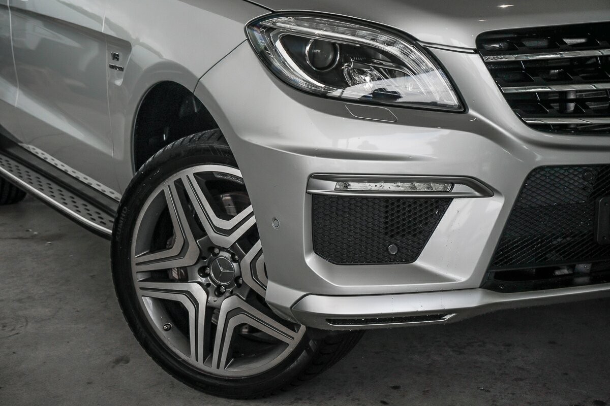 Mercedes Benz M-class image 2