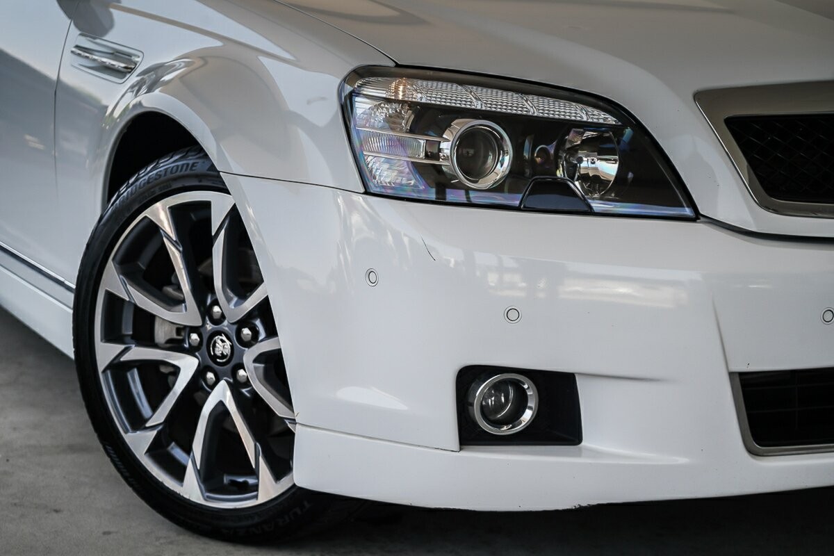 Holden Caprice image 2