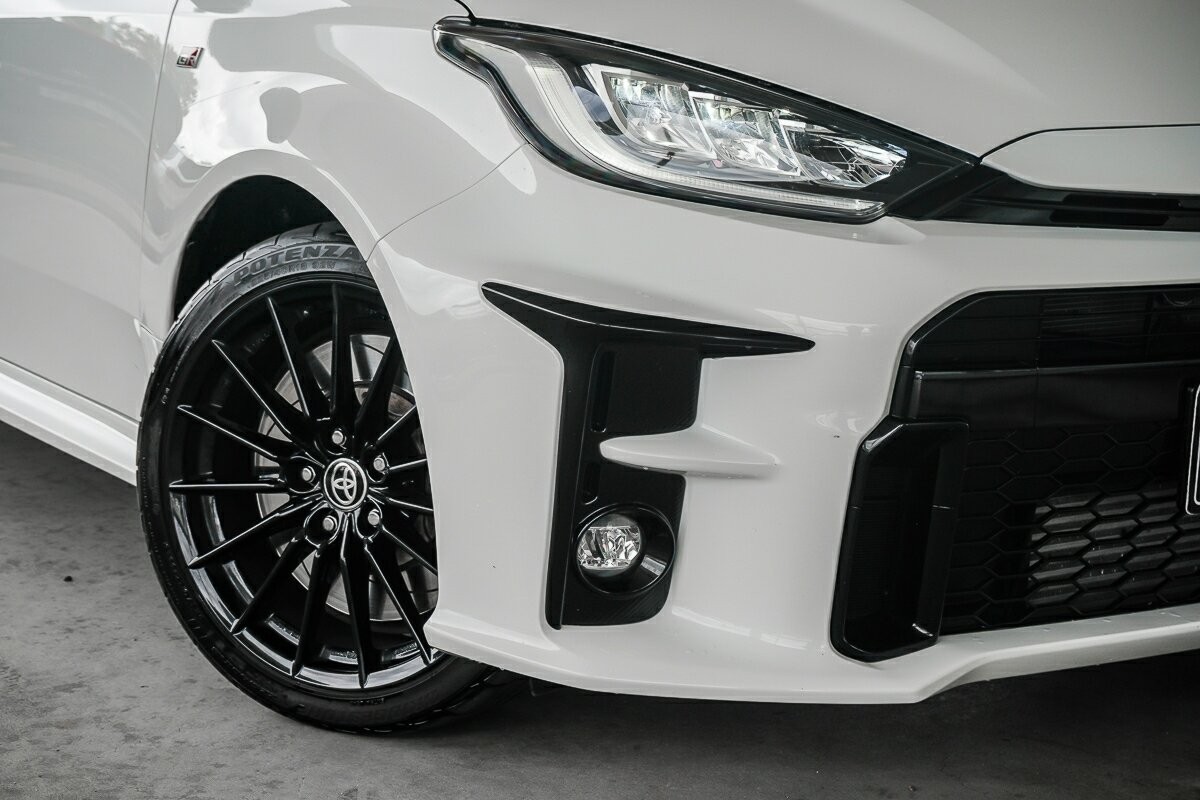 Toyota Yaris image 2