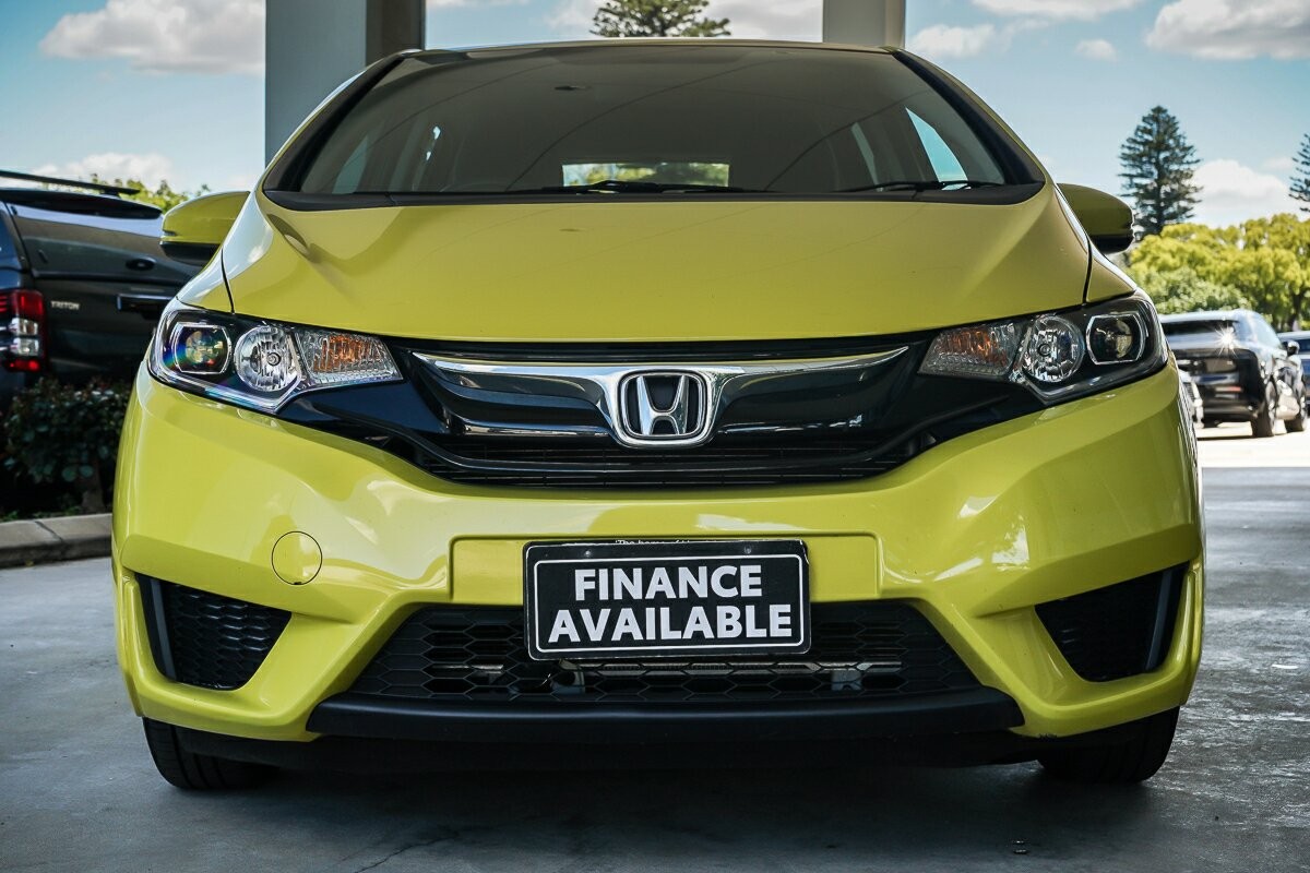 Honda Jazz image 3